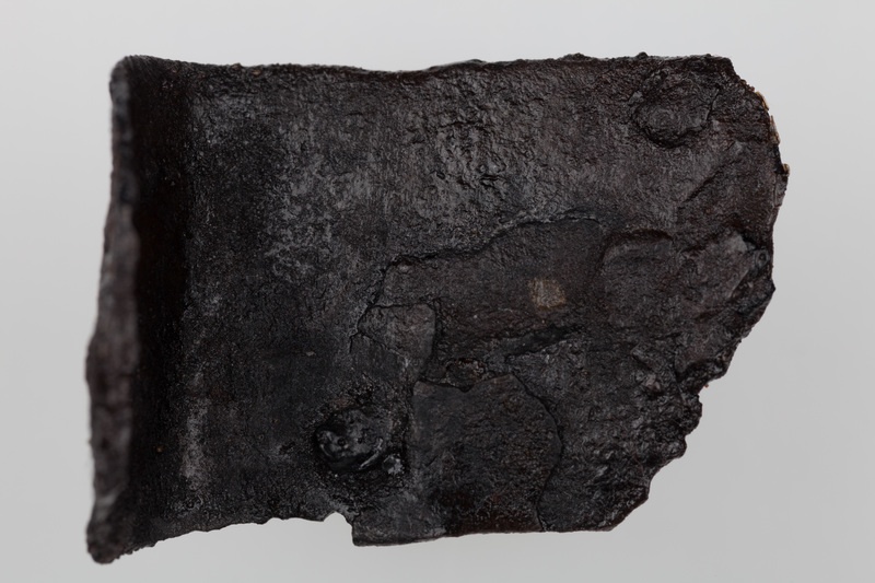 Fragmentarycznie zachowane okucie żelazne