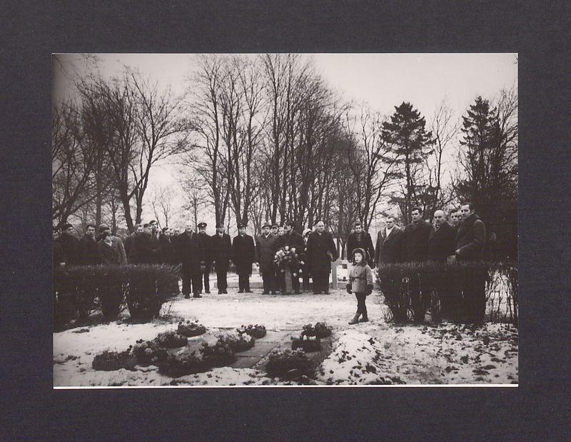 Wizyta żołnierzy radzieckich. Cmentarz św. Piotra.