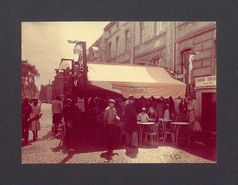 Jarmark Bartłomiejski. Stragany na ul. Chrobrego.