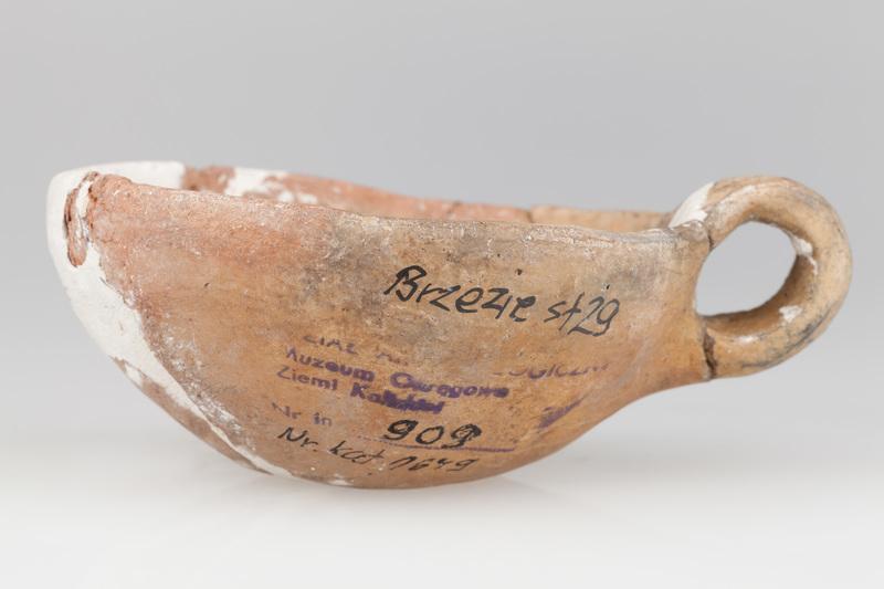 Czerpak półkulisty z taśmowatym uchem