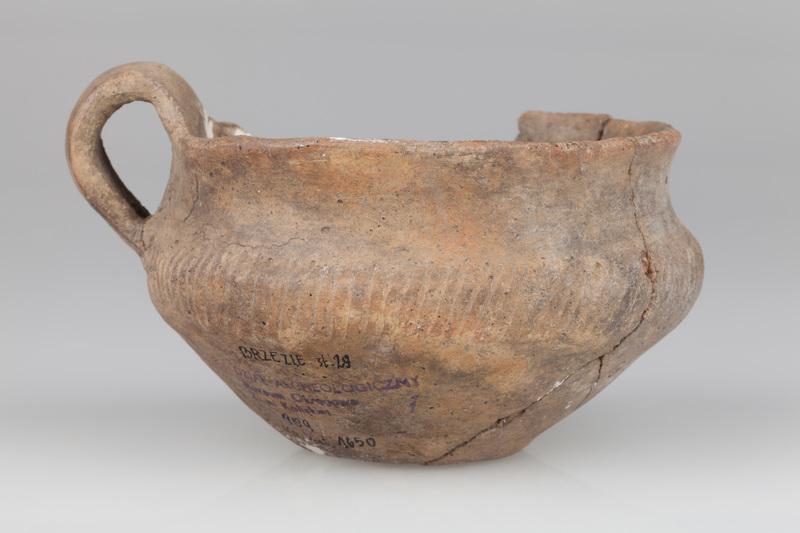 Czerpak z dwustożkowatym brzuścem