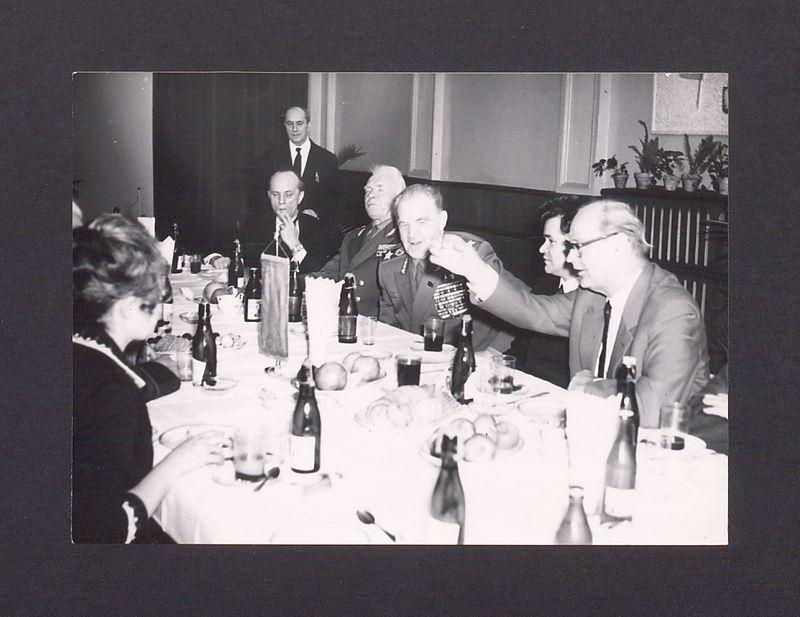 Wizyta żołnierzy radzieckich. Komitet Miejski PZPR.