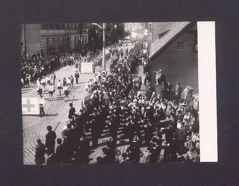 Obchody 1 Maja 1970 r. Pochód.