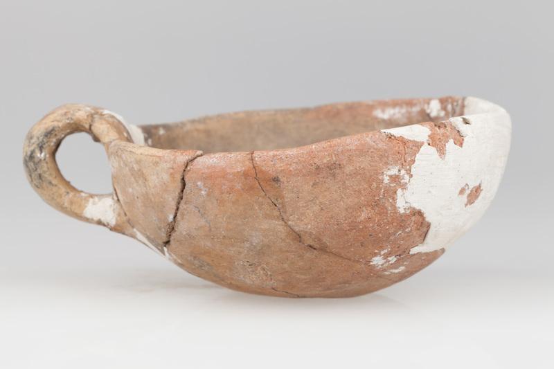 Czerpak półkulisty z taśmowatym uchem