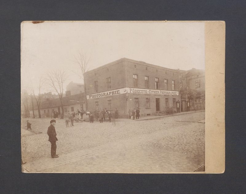 Zakład fotograficzny Pelagii Eitner-Gdeczyk.
