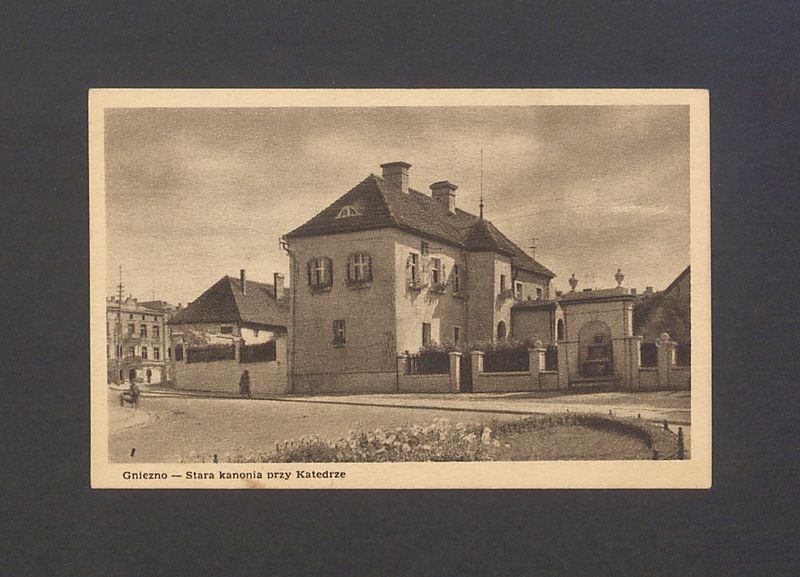 Stara kanonia przy katedrze.