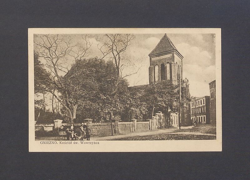 Kościół pw. św. Wawrzyńca.