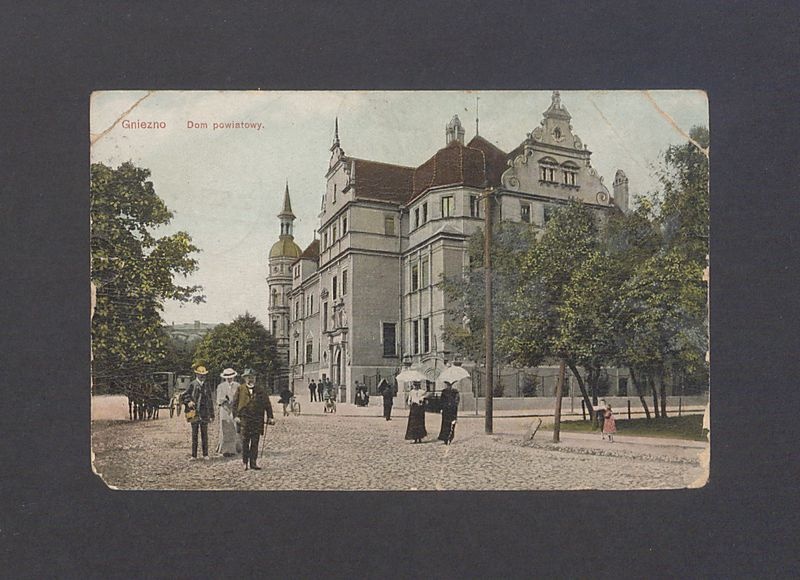 Gniezno. Dom powiatowy (obecnie Urząd Miasta).