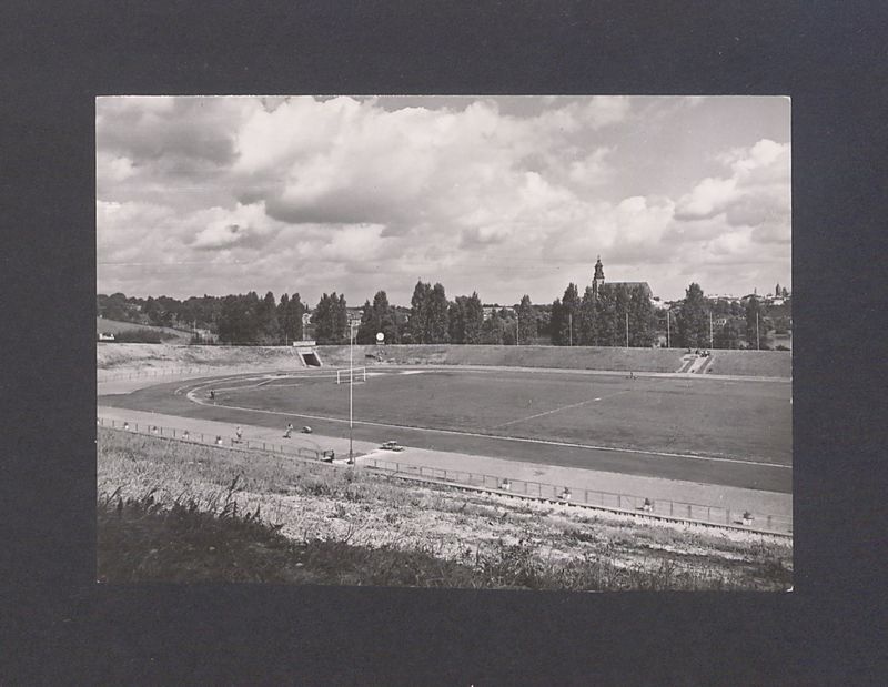 Stadion w Parku Piastowskim.