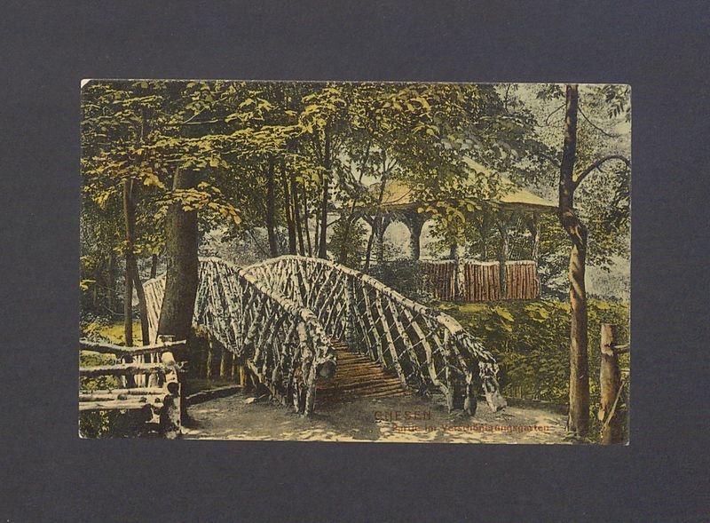 Gniezno. Park Miejski z altaną i mostkiem.