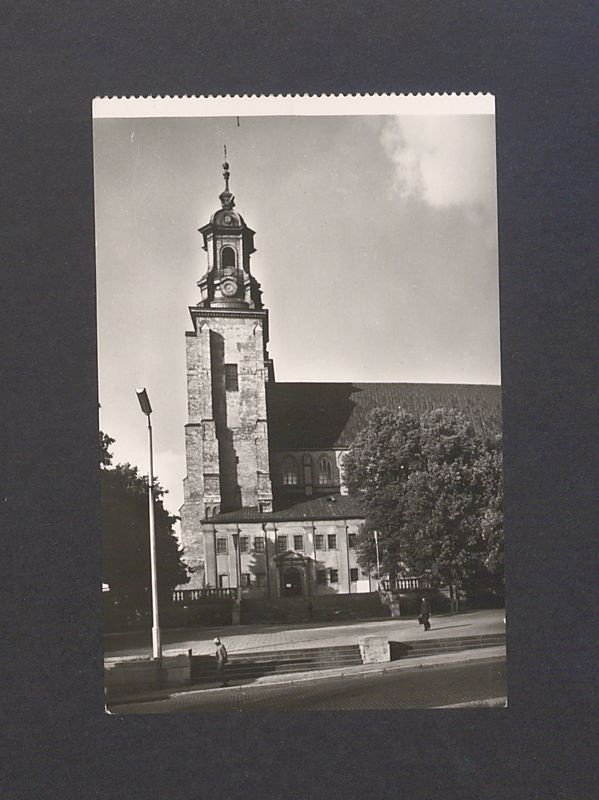 Katedra z XIV w., rozbudowana w XVII i XVIII w.