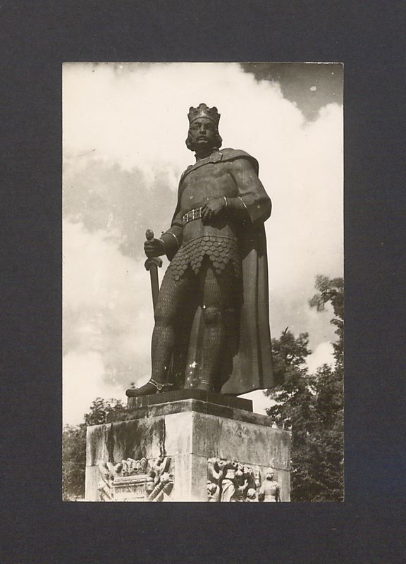 Pomnik Bolesława Chrobrego.