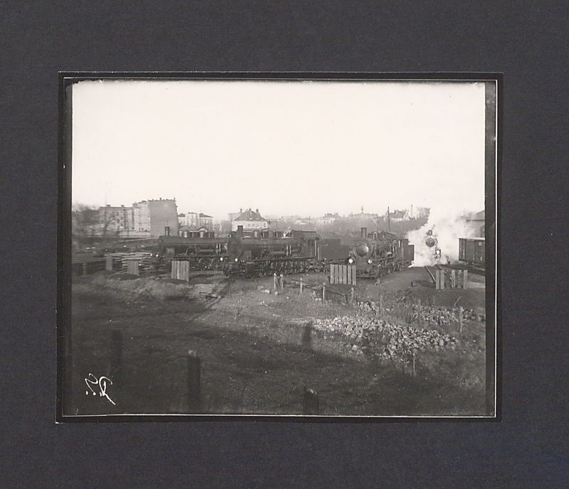 Szklane negatywy Dionizego Scholtza. Parowozownia.