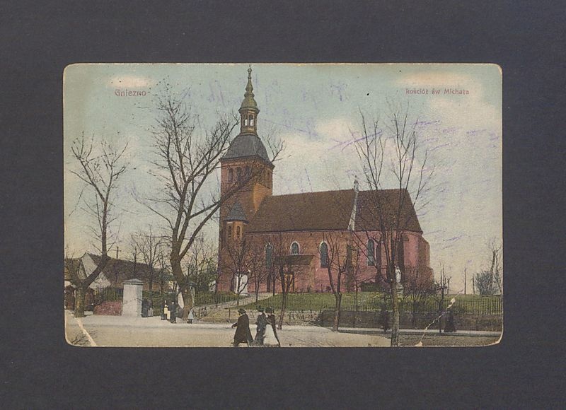 Kościół pw. św. Michała Archanioła.