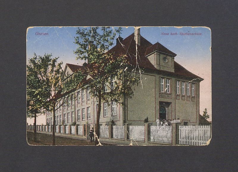 Szkoła Podstawowa nr 6 przy ul. Żwirki i Wigury.