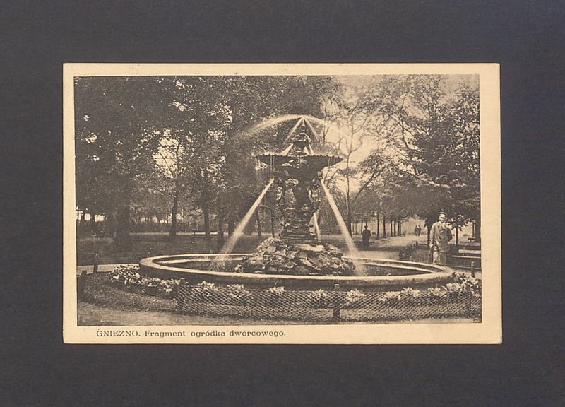 Fragment ogródka dworcowego.