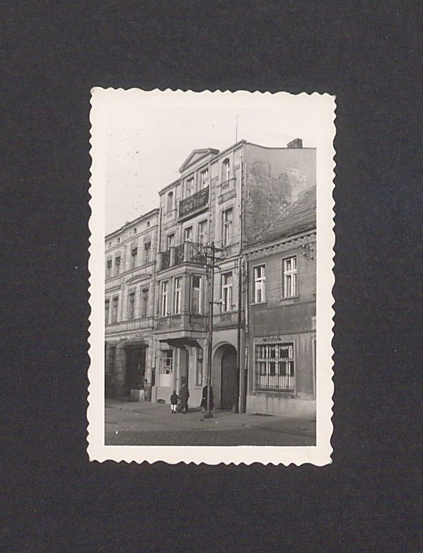 Gniezno. Kamienica przy ul. Warszawskiej.