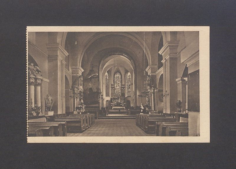 Wnętrze Fary z widokiem na Wielki Ołtarz.