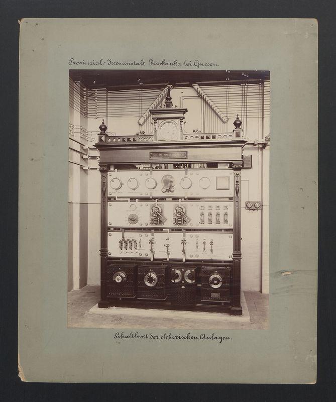 Gniezno – Dziekanka. Tablica rozdzielcza energii elektrycznej.