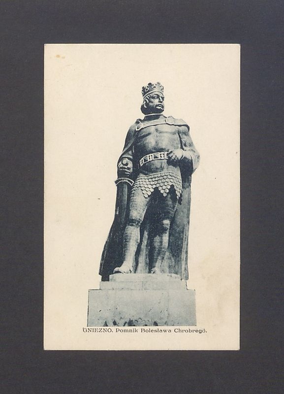 Pomnik Bolesława Chrobrego - pocztówka wydana przez Józefa Chociszewskiego.