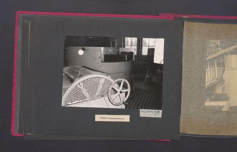 Poszczególne etapy produkcji w Wytwórni Win przy ul. Park Kościuszki 17. Myjka bezszczotkowa.