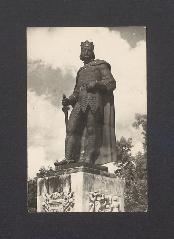 Pomnik Bolesława Chrobrego.