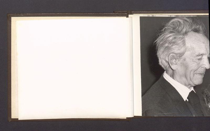 Album pamiątkowy z obrazujący uroczystość z okazji 80-lecia urodzin T. Kulisiewicza, cz. 1