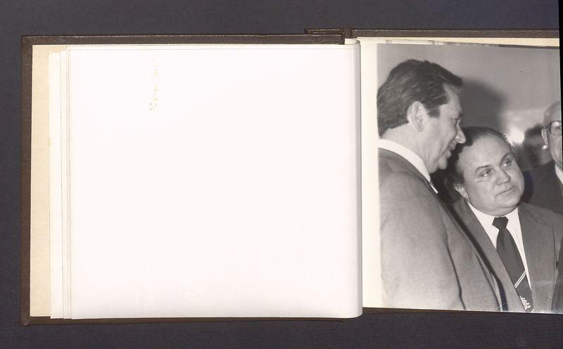 Album pamiątkowy z obrazujący uroczystość z okazji 80-lecia urodzin T. Kulisiewicza, cz. 1