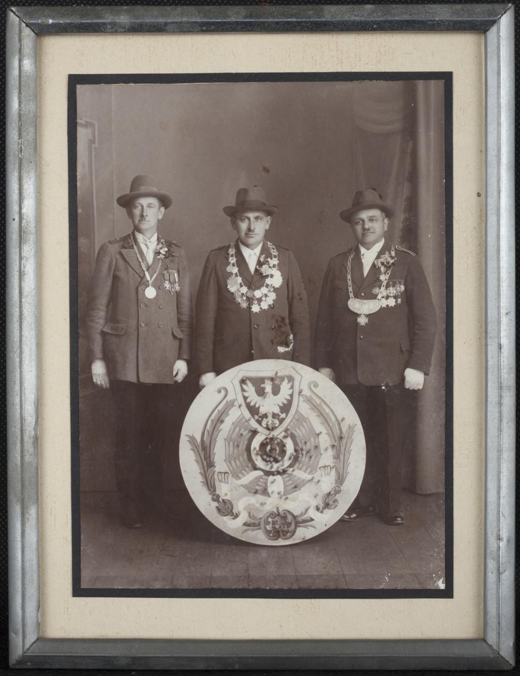 Król kurkowy z rycerzami