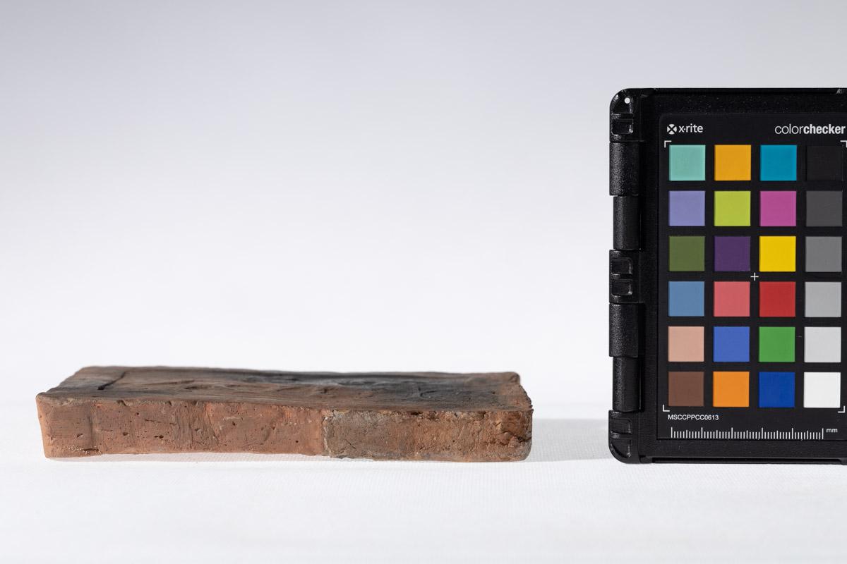 Płytka z wyobrażeniem jeźdźca przy Drzewie Życia