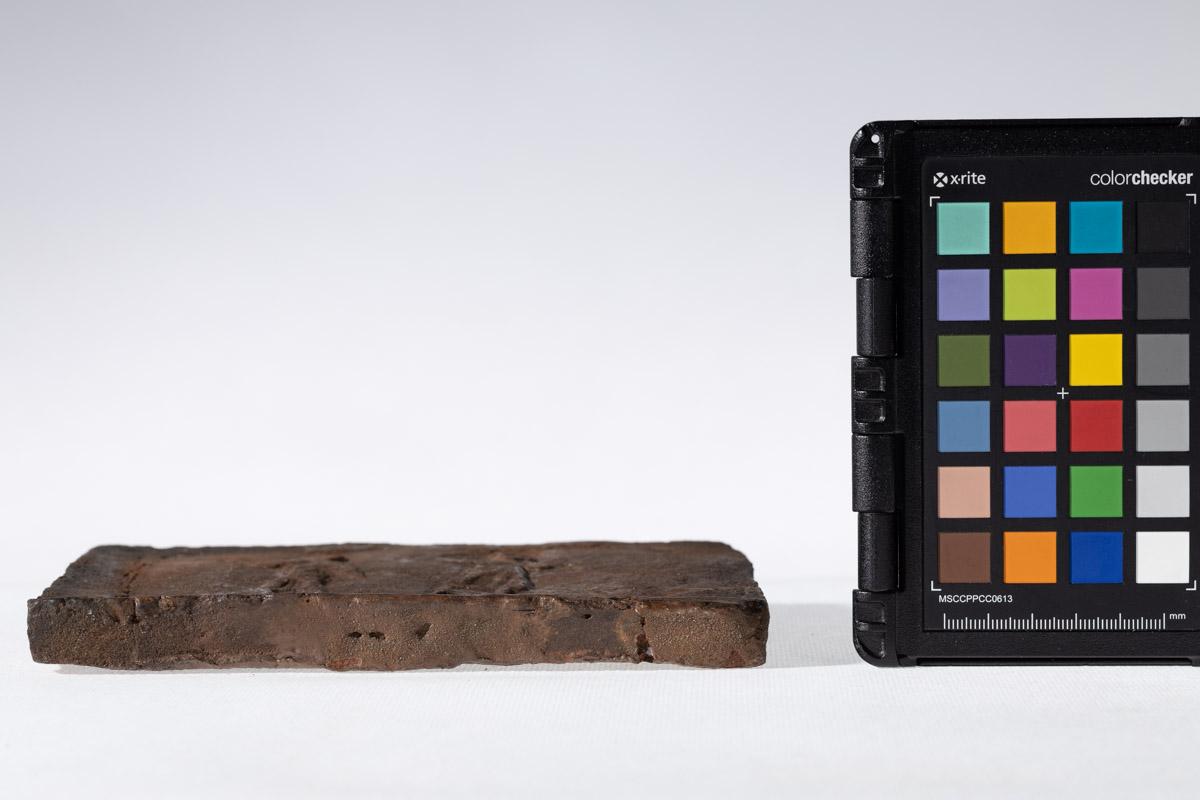 Płytka z wyobrażeniem wojowników