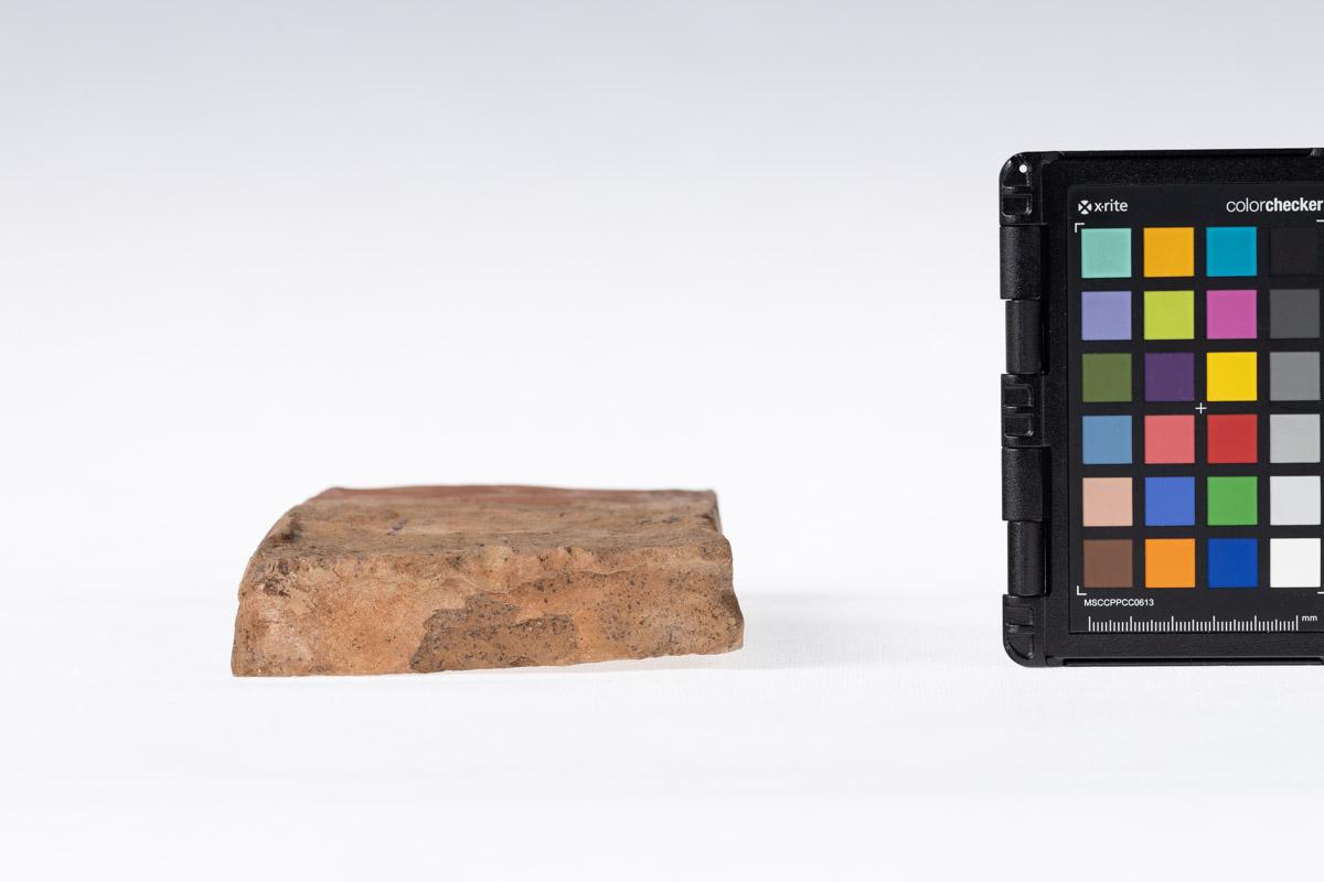 Płytka z wyobrażeniem gryfa