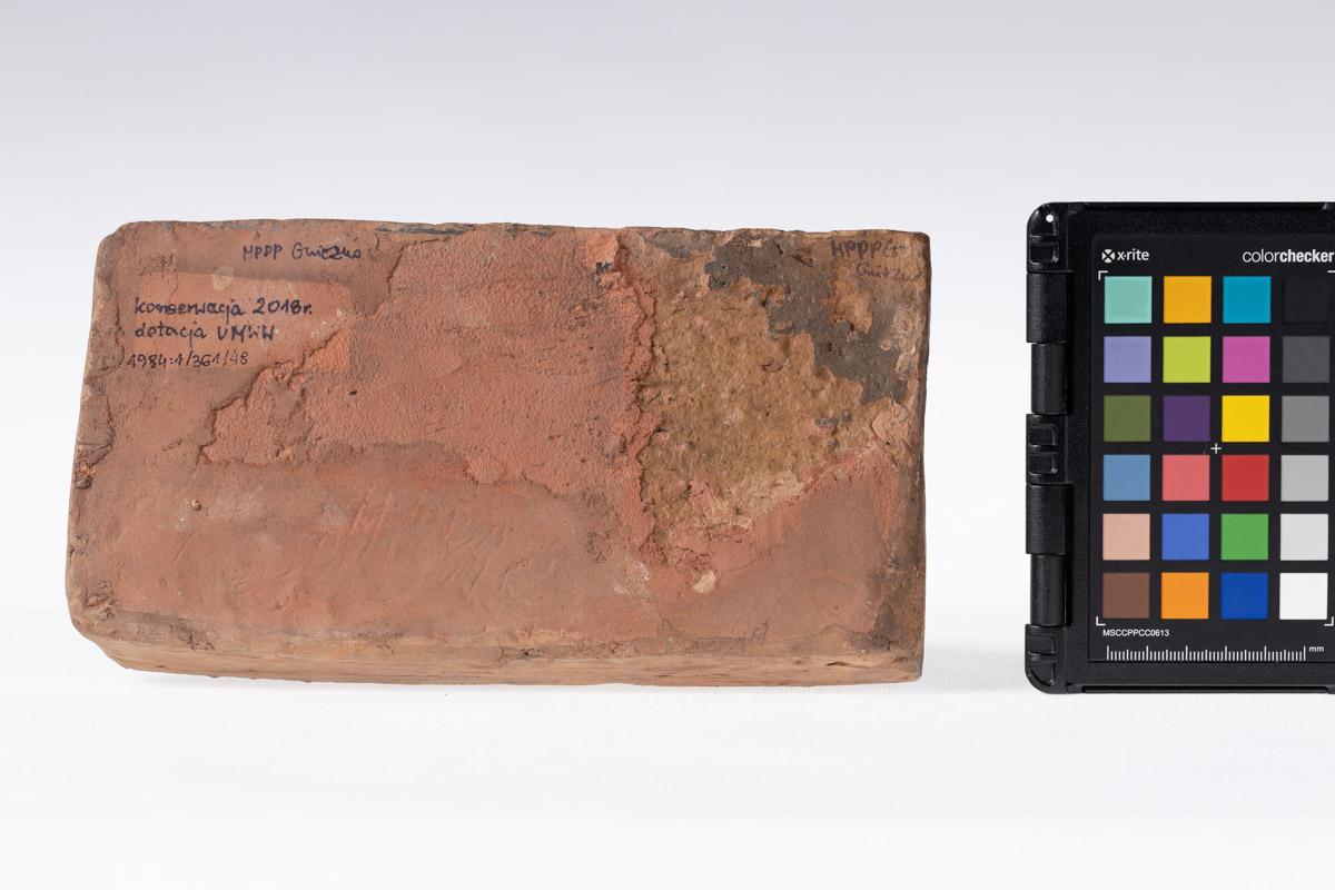 Płytka z wyobrażeniem orła