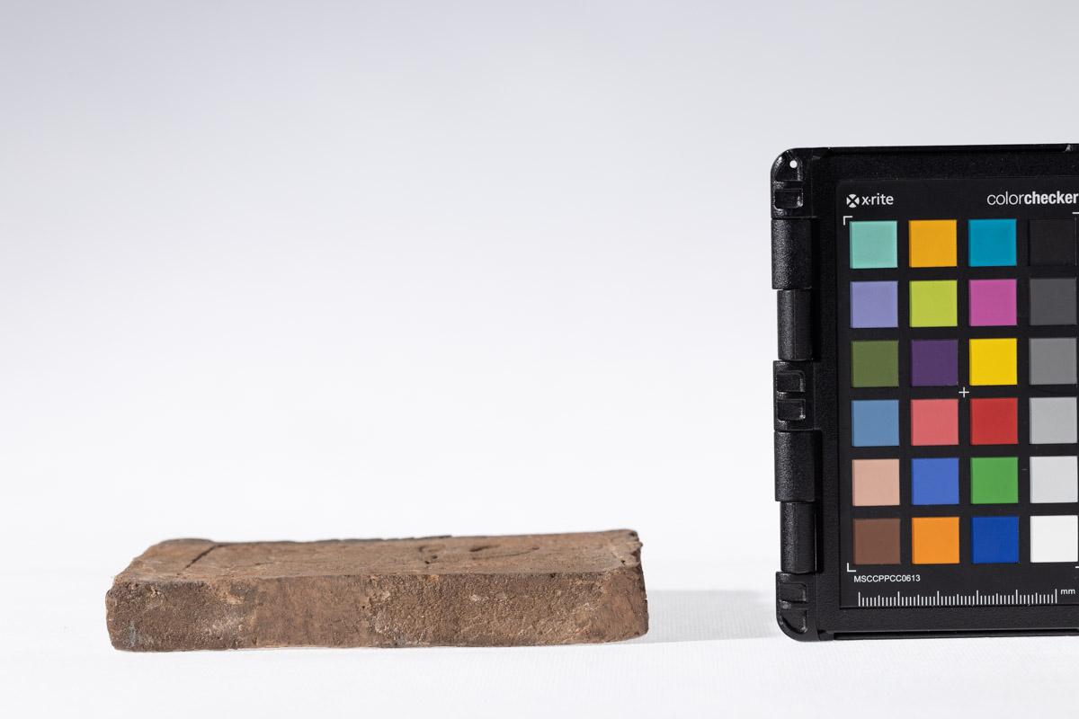 Płytka z wyobrażeniem gryfa