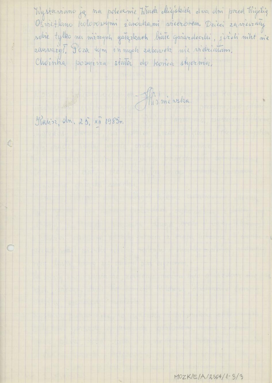 Wystawianie choinki w wystawach sklepowych i w mieście