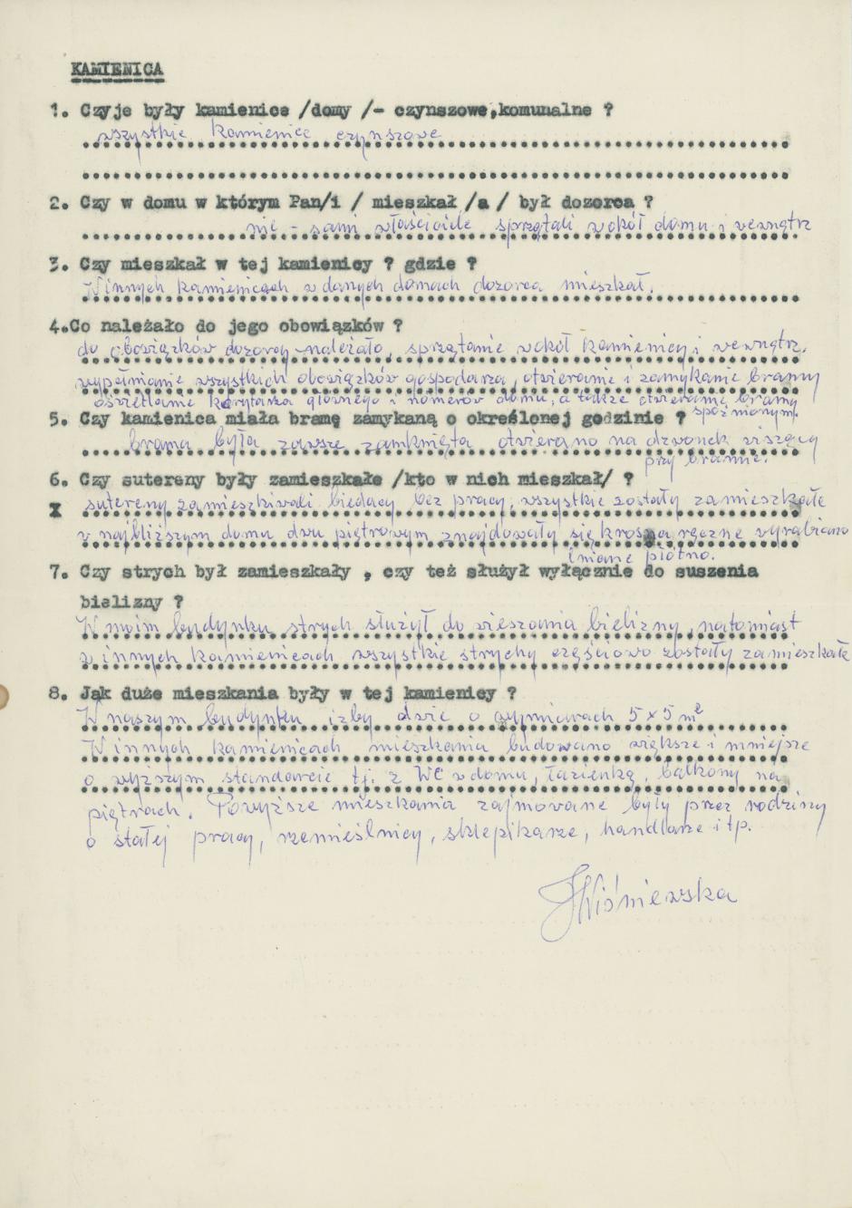 Ulica, podwórko, kamienica