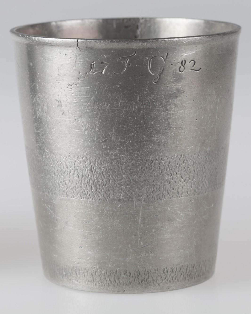 Kubek nieustalonego cechu