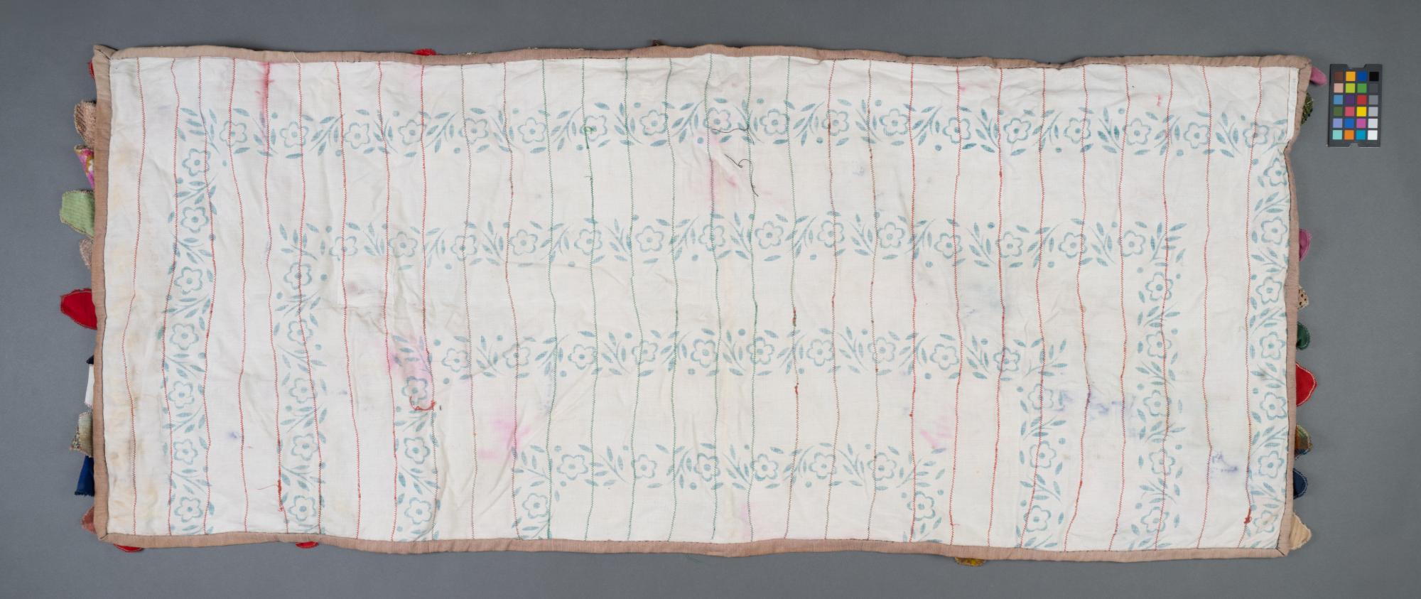 Dywanik ze ścinków tkanin