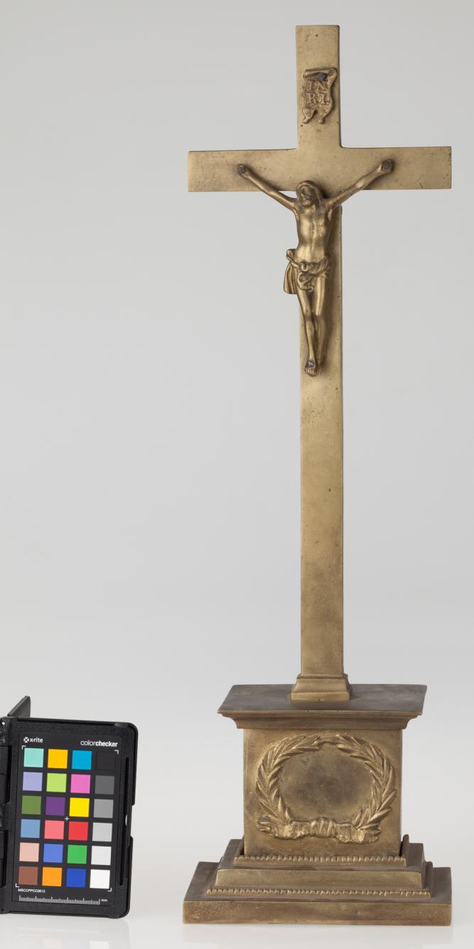 Krucyfiks mosiężny W. Kremer, Kalisz, 1909 r.