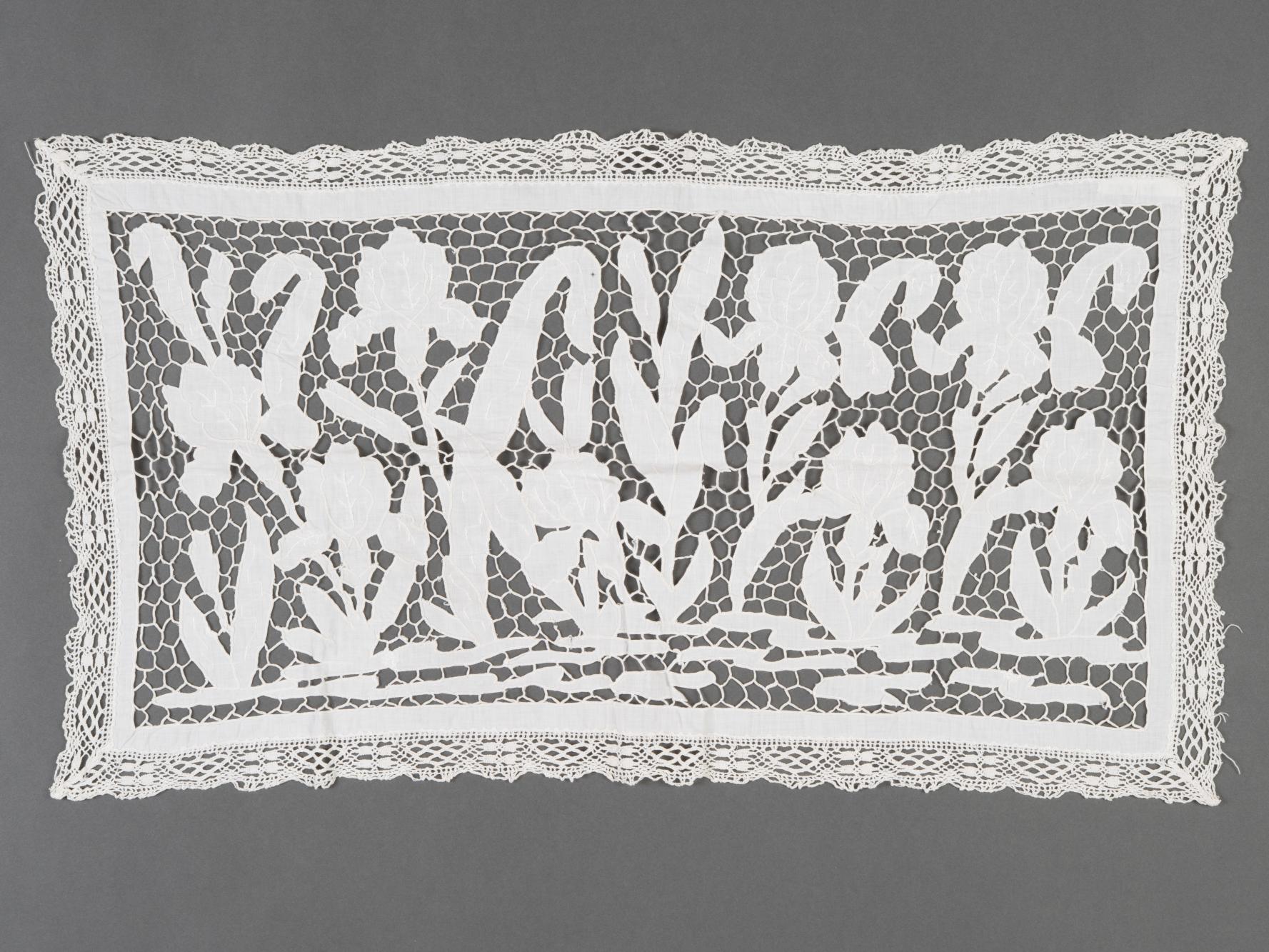 Ząbki białe do kredensu