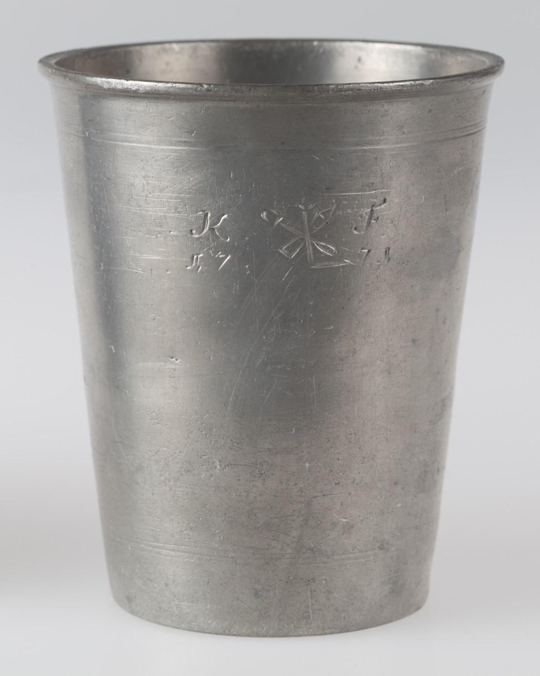 Kubek nieustalonego cechu