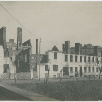 Widok z Mostu Kamiennego na ulicę Rybną (dziś Kazimierzowska)