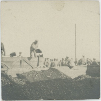 Praca w obozie jenieckim w Szczypiornie