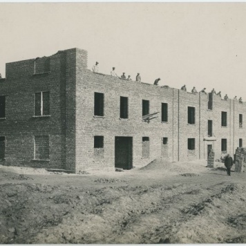 Budowa budynku projektu architekta Witolda Wardęskiego