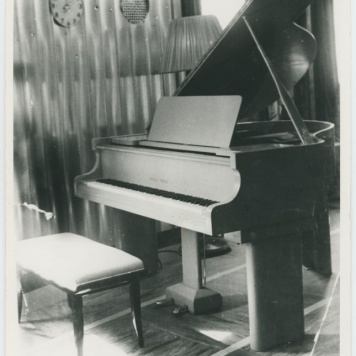 Fortepian firmy "Arnold Fibiger" na statku "MS Chrobry"