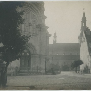 Cerkiew św. Piotra i Pawła i kościół św. Józefa