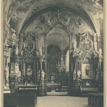 Wnętrze kościoła oo. jezuitów w Kaliszu