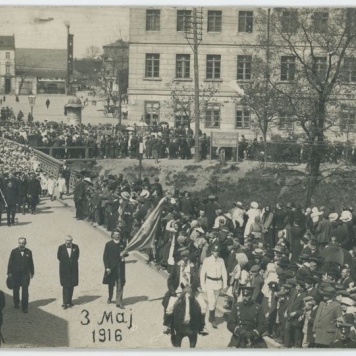 Pochód z okazji rocznicy Konstytucji 3-go Maja