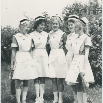 Uczennice i nauczyciele Liceum Medycznego w Kaliszu