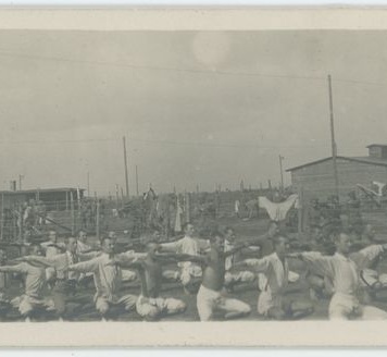 Gimnastyka w obozie jenieckim w Szczypiornie